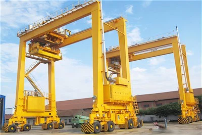 Kauçuk Tekerlekli Portal Vinç